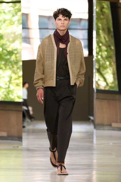 Look 26